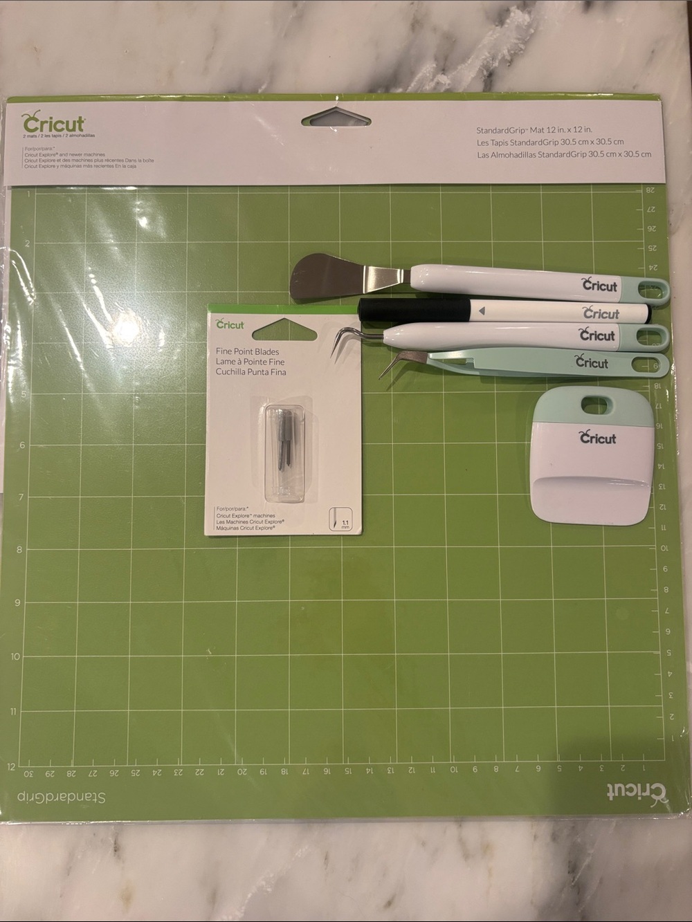 Cricut Green and White Cutting Mat with Tool Set